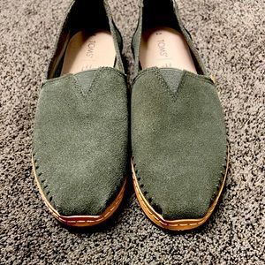 Toms olive green suede shoes with leather trim
